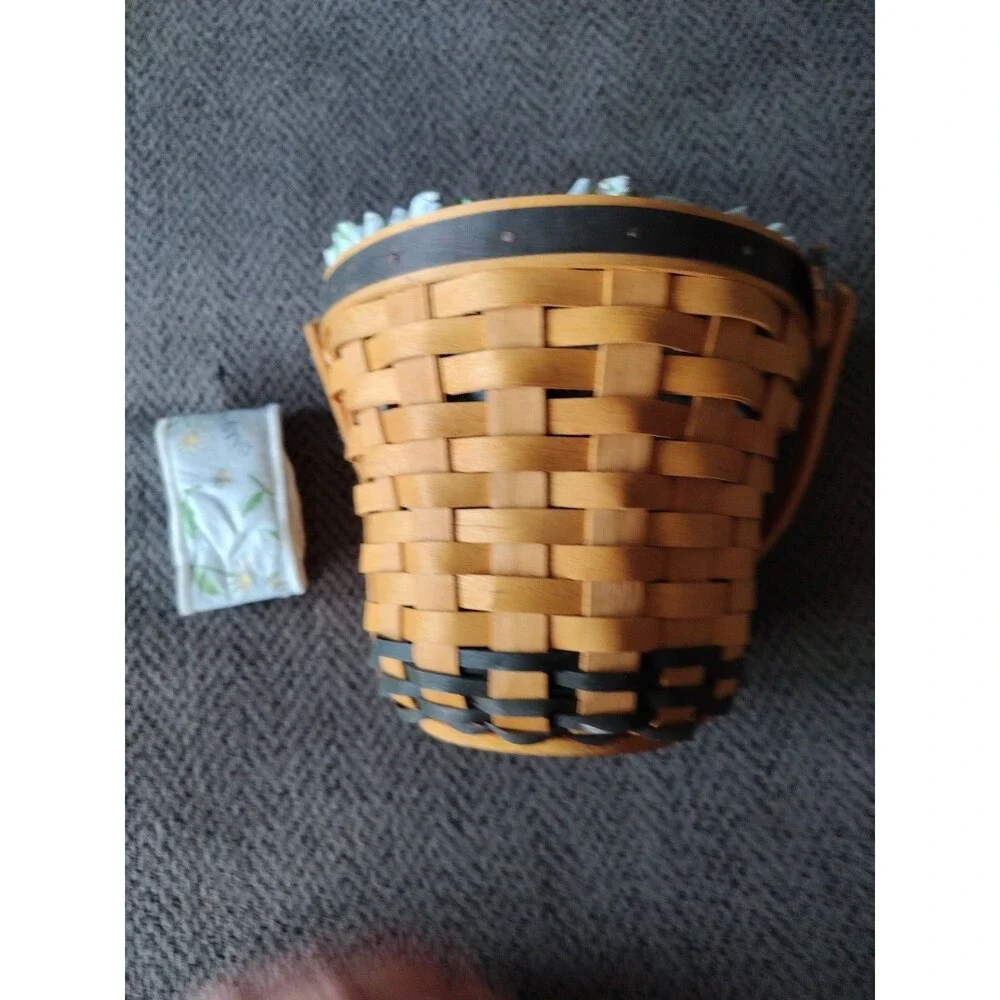 Longaberger Handwoven 1999 May Series Daisy Basket Signed W/ Liner Handle Tie